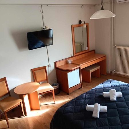 Hotel Liberty Mesolóngion Eksteriør bilde