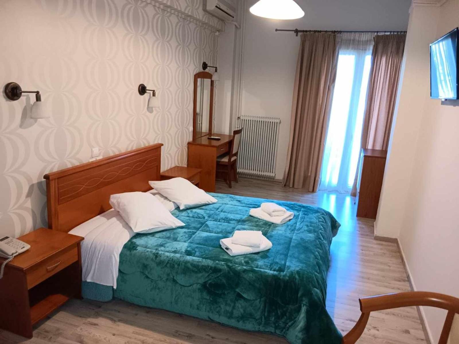Hotel Liberty Mesolóngion Eksteriør bilde