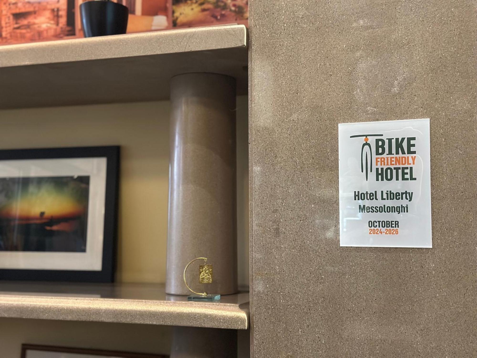Hotel Liberty Mesolóngion Eksteriør bilde