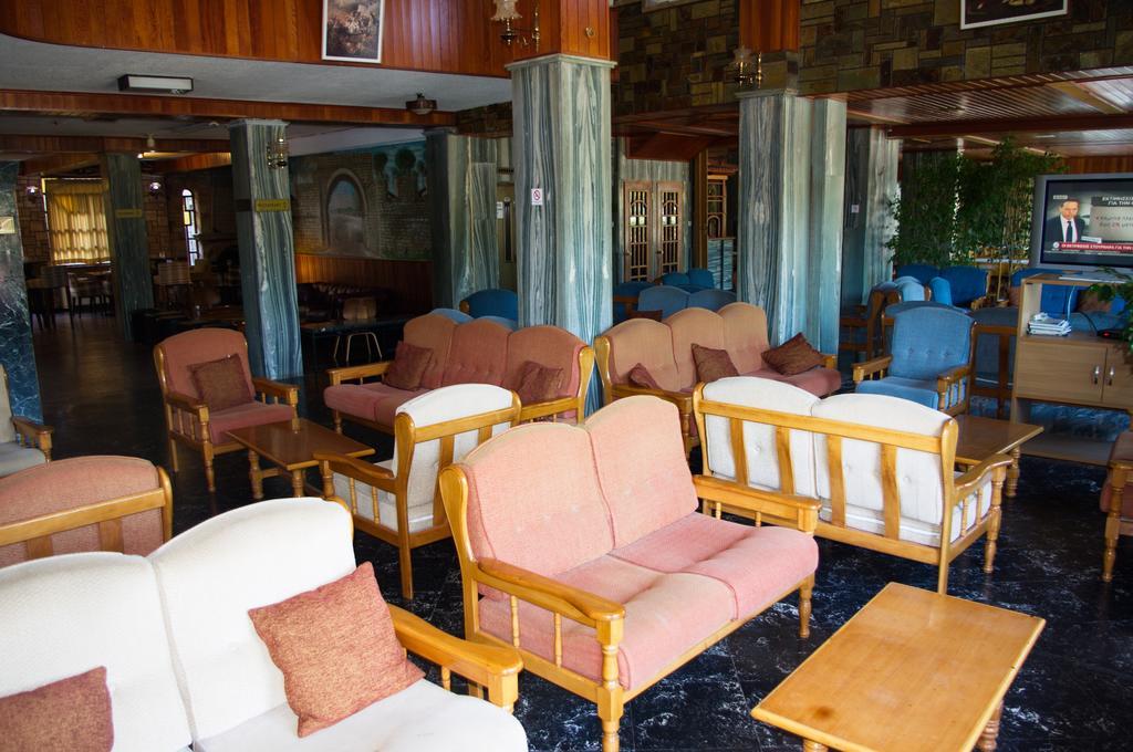 Hotel Liberty Mesolóngion Eksteriør bilde