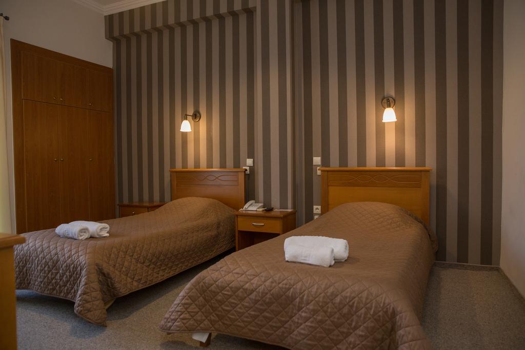 Hotel Liberty Mesolóngion Eksteriør bilde