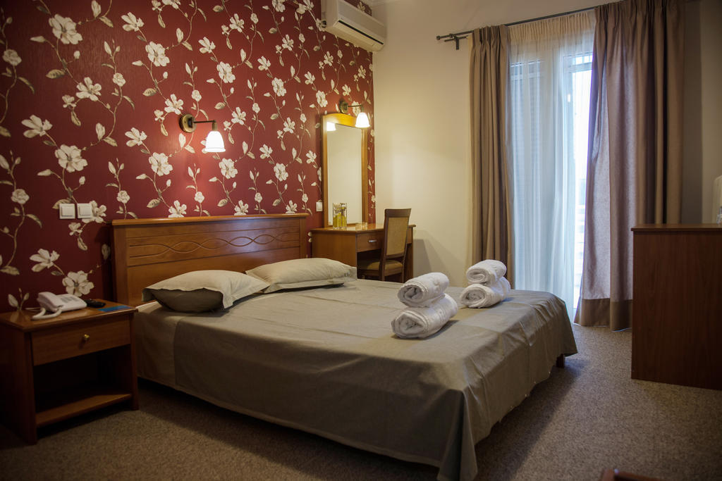 Hotel Liberty Mesolóngion Eksteriør bilde